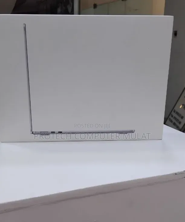 New Laptop Apple MacBook Air 2026 M5 13-inch 16GB Apple M5 SSD 512GB