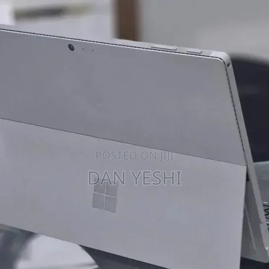 New Laptop Microsoft Surface Pro 4 8GB Intel Core i5 SSD 256GB