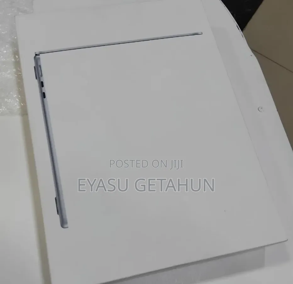 New Laptop Apple MacBook Air 2026 M5 13-inch 16GB Apple M5 SSD 512GB