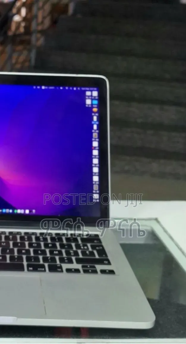 New Laptop Apple MacBook 2015 8GB Intel Core i5 SSD 128GB