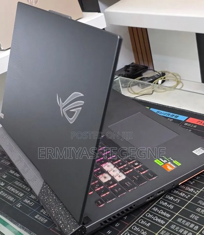New Laptop Asus ROG Strix G15 16GB AMD Ryzen 7 SSD 512GB