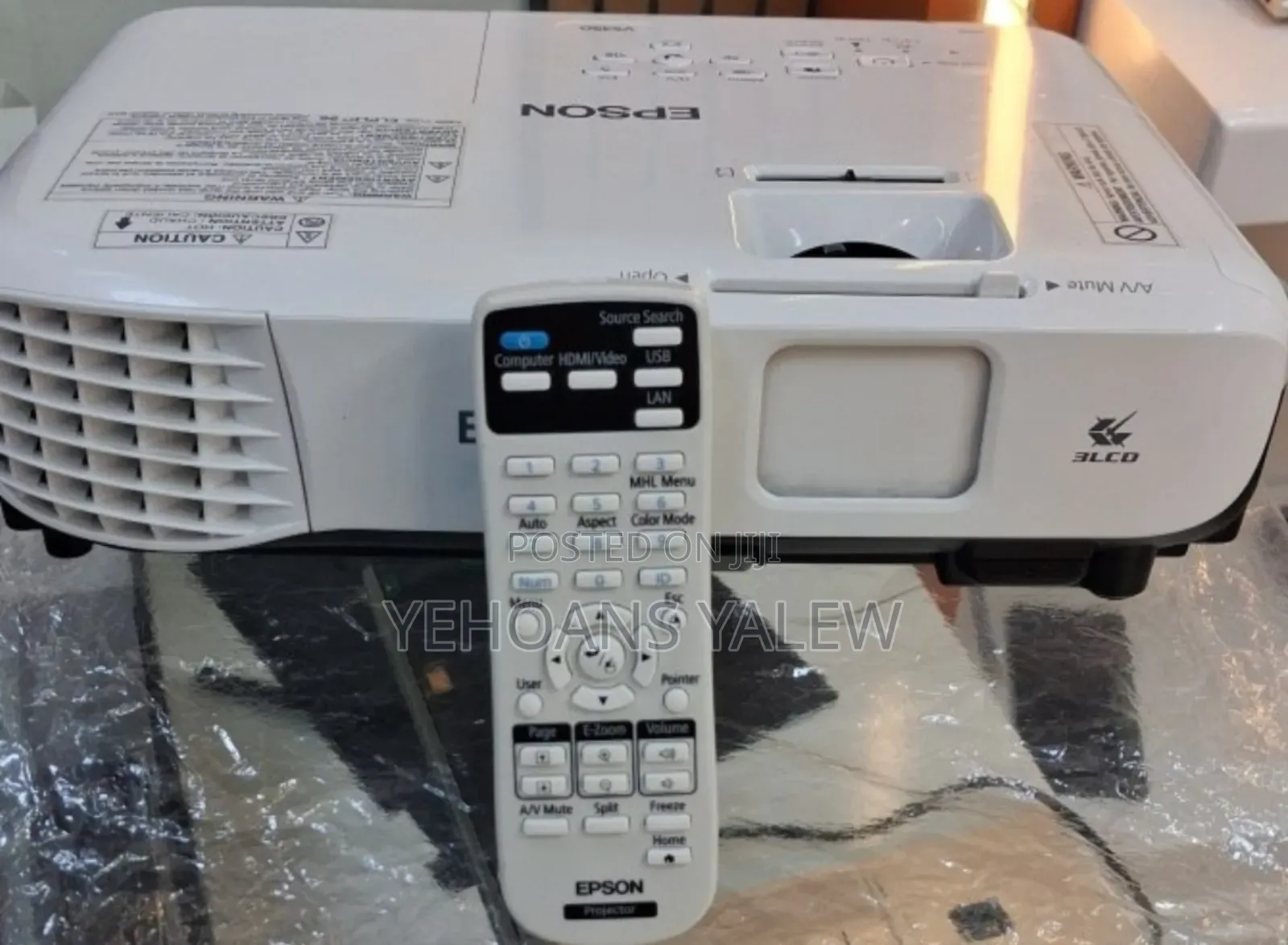 Rthe Epson Vs350 Is a Portable 3,300-Lumen Xga (1024x768) 3lcd Project