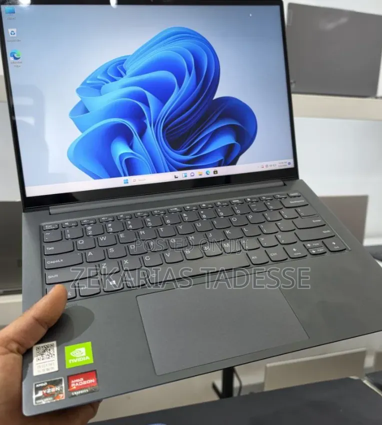 New Laptop Lenovo ThinkPad Yoga 16GB AMD Ryzen 7 SSD 512GB