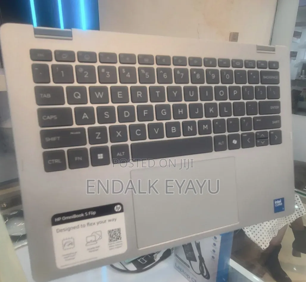 New Laptop HP OmniBook 7 14" 16GB Intel Core 7 SSD 512GB