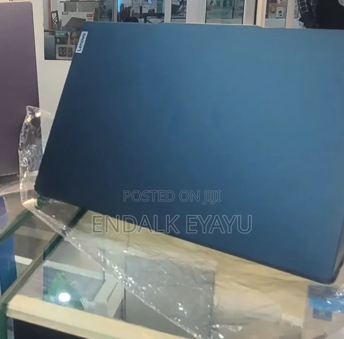 New Laptop Lenovo 16GB AMD Ryzen 7 SSD 512GB