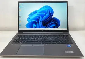 New Laptop HP ZBook Firefly G8 16GB Intel Core i7 SSD 512GB