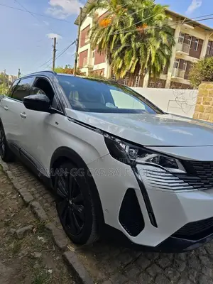 Peugeot 5008 2022 White