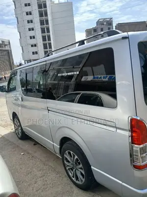 Toyota HiAce 2007 Silver