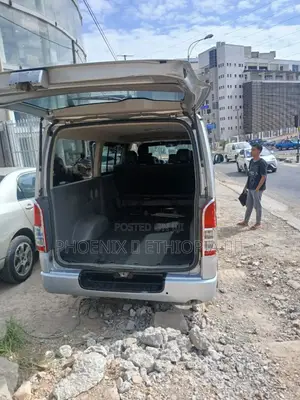 Toyota HiAce 2007 Silver