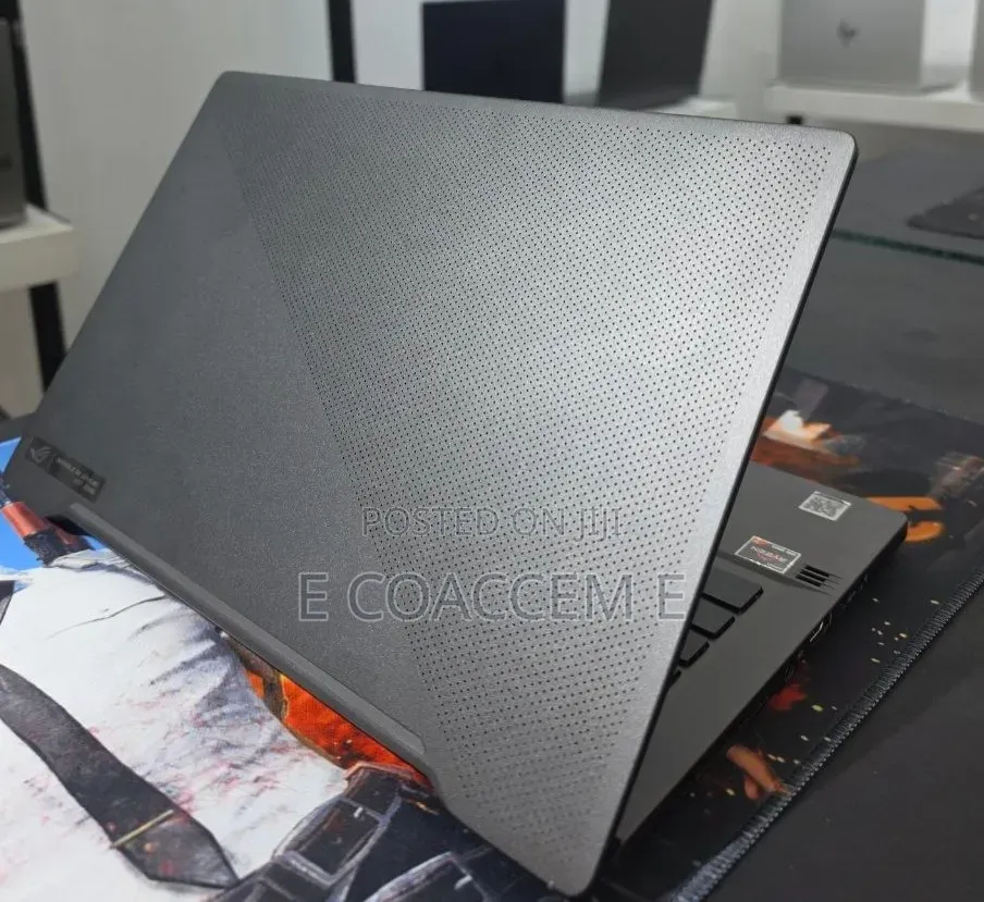 New Laptop Asus 16GB AMD Ryzen 7 SSD 512GB