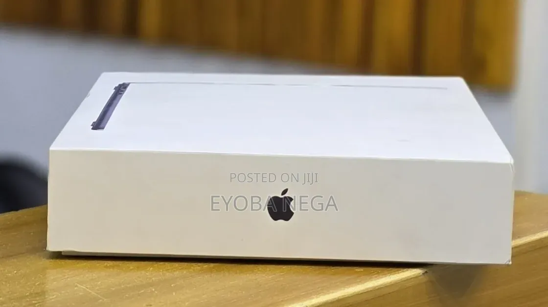 New Laptop Apple MacBook Air 2026 M5 13-inch 16GB Apple M5 SSD 512GB