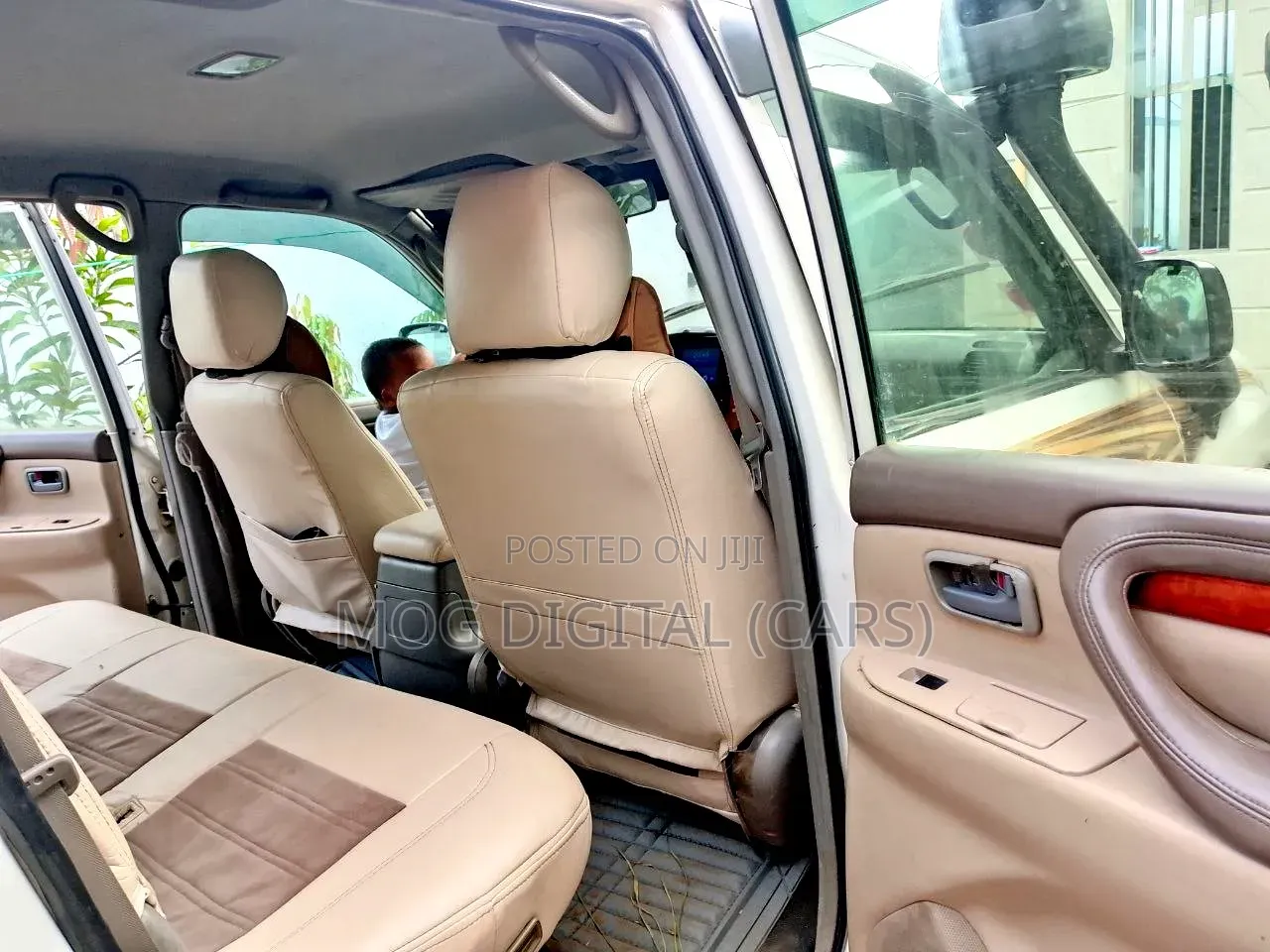 Toyota Land Cruiser 2003 White