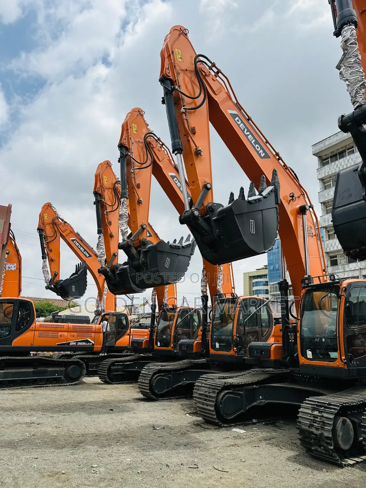 Excavator Devlon Dx 2025 For Rental