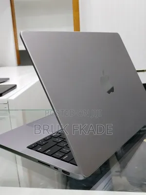 New Laptop Apple MacBook Pro 2021 M1 16GB Apple M1 Pro SSD 512GB