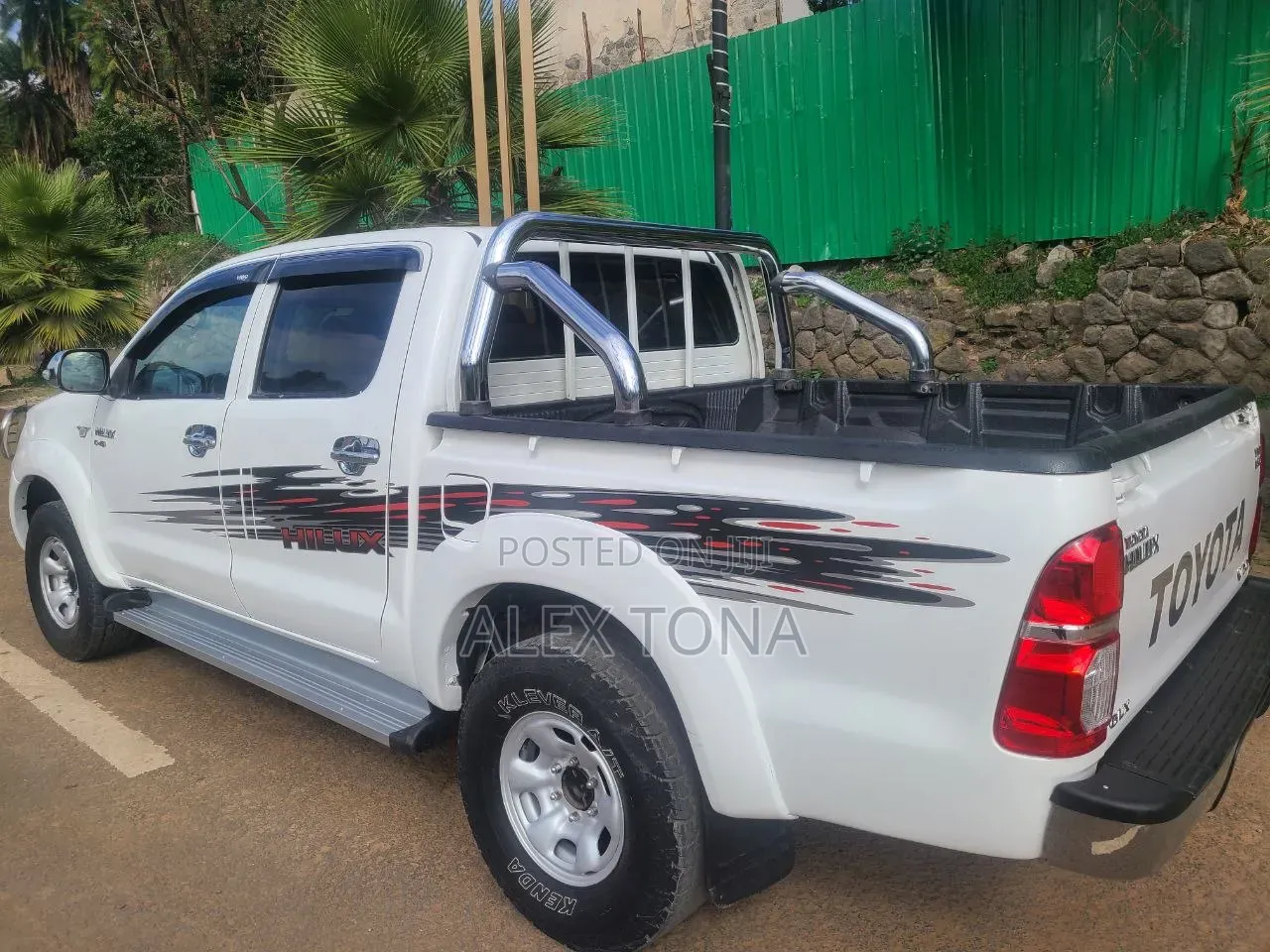 Toyota Hilux 2007 White