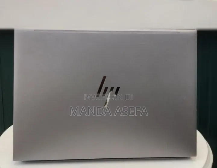 New Laptop HP ZBook Firefly G8 16GB Intel Core i7 SSD 512GB