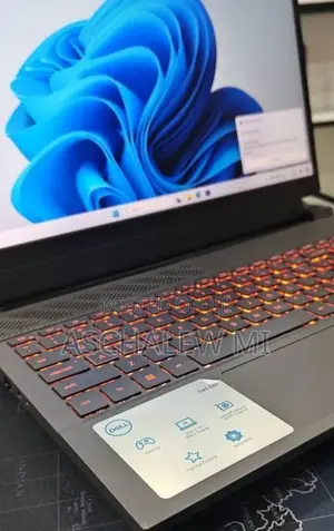 New Laptop Dell G15 5511 16GB Intel Core i7 SSD 512GB