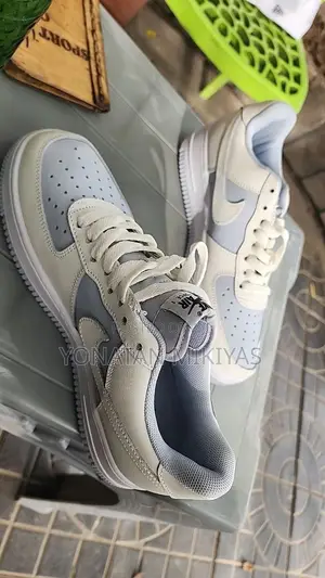 Nike Air Force 1