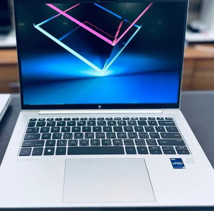 New Laptop HP EliteBook 840 G10 16GB Intel Core i7 SSD 512GB