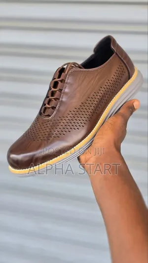 Chelise Uolg High Master Quality Flat Lather Shoes for Man's