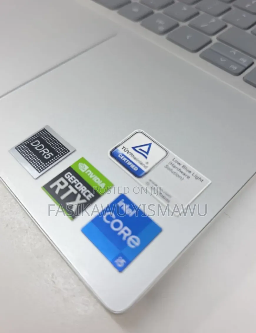 New Laptop Dell Inspiron 15 16GB Intel Core i5 SSD 512GB