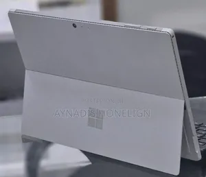 New Laptop Microsoft Surface Pro 4 8GB Intel Core i5 SSD 256GB