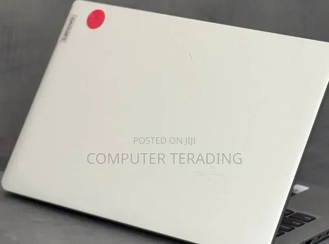 New Laptop Lenovo Ideapad 3 8GB SSD 256GB
