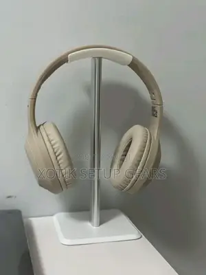 White Aluminium Headphone Stand