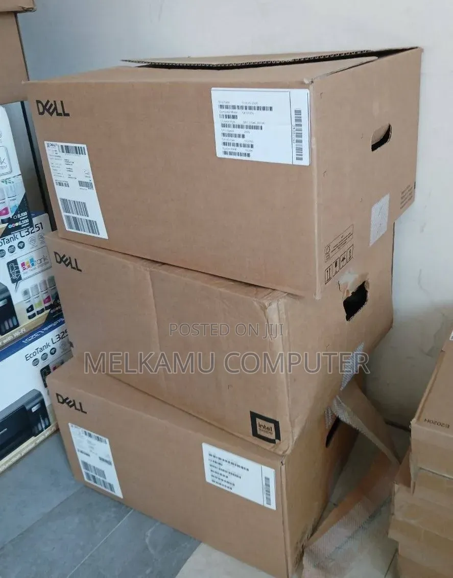 New Laptop Dell Pro 14 8GB Intel Core i5 SSD 512GB