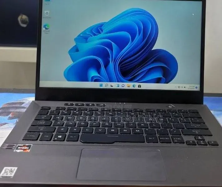New Laptop Asus ROG Zephyrus G15 16GB AMD Ryzen 7 SSD 512GB