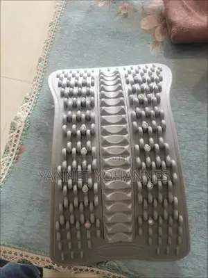 Adjustable Back Stretching Spine Massager Mat