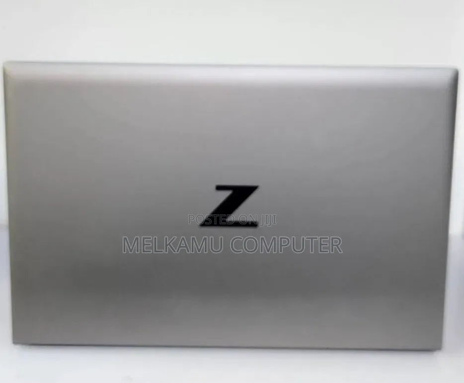 New Laptop HP ZBook Firefly 14 G7 16GB Intel Core i7 SSD 512GB