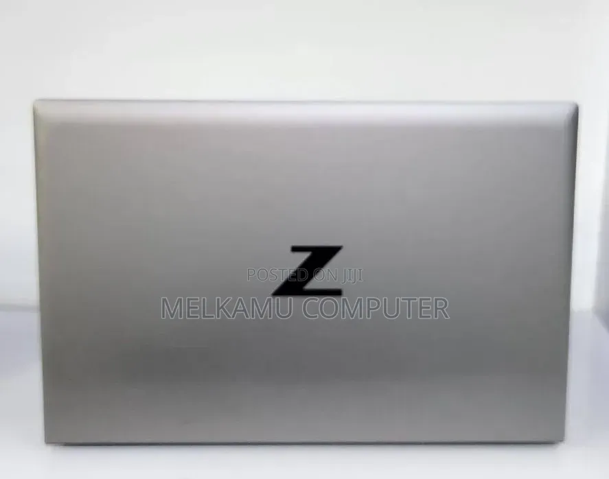 New Laptop HP ZBook Firefly 14 G7 16GB Intel Core i7 SSD 512GB