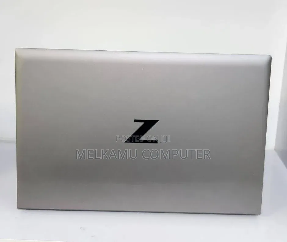 New Laptop HP ZBook Firefly 14 G7 16GB Intel Core i7 SSD 512GB