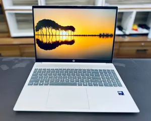 New Laptop HP OmniBook 5 14" 16GB Intel Core Ultra 7 SSD 512GB