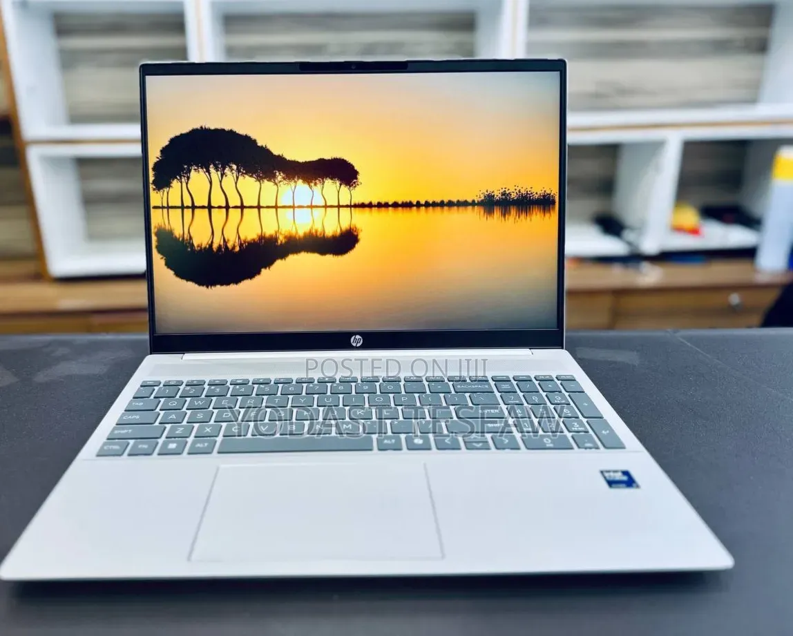 New Laptop HP OmniBook 5 14" 16GB Intel Core Ultra 7 SSD 512GB
