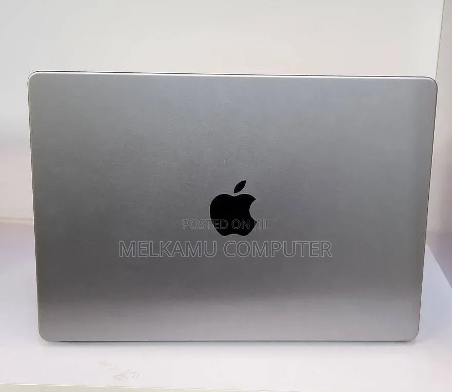 New Laptop Apple MacBook Pro M1 16GB Apple M1 Pro SSD 512GB