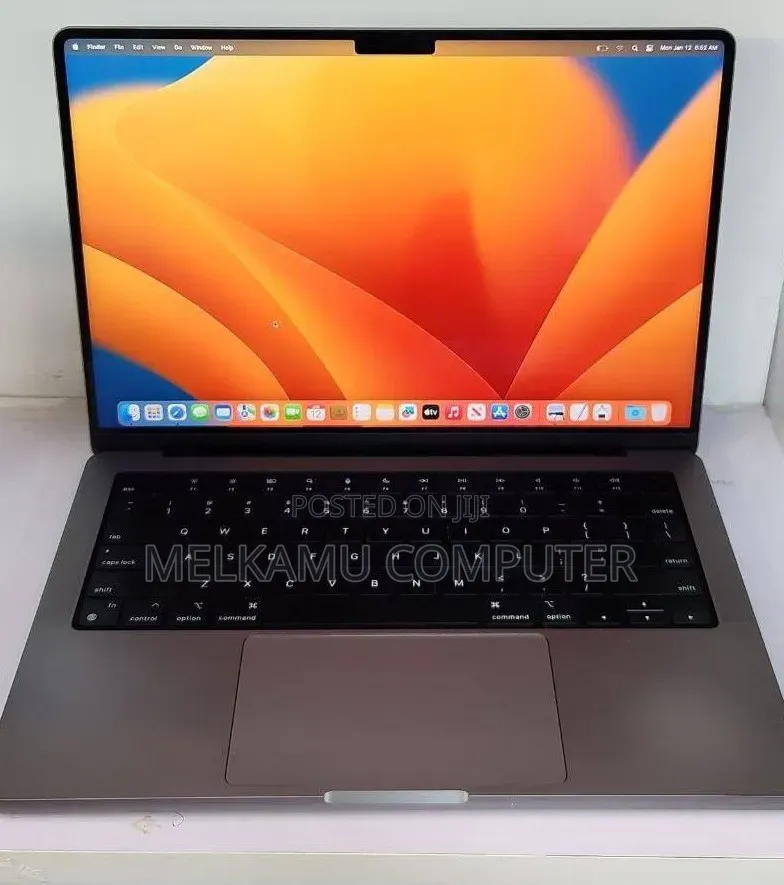 New Laptop Apple MacBook Pro M1 16GB Apple M1 Pro SSD 512GB