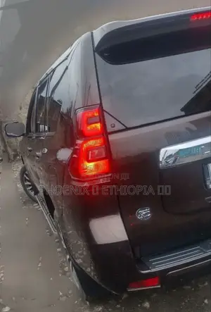 Toyota Land Cruiser Prado 2018 Brown