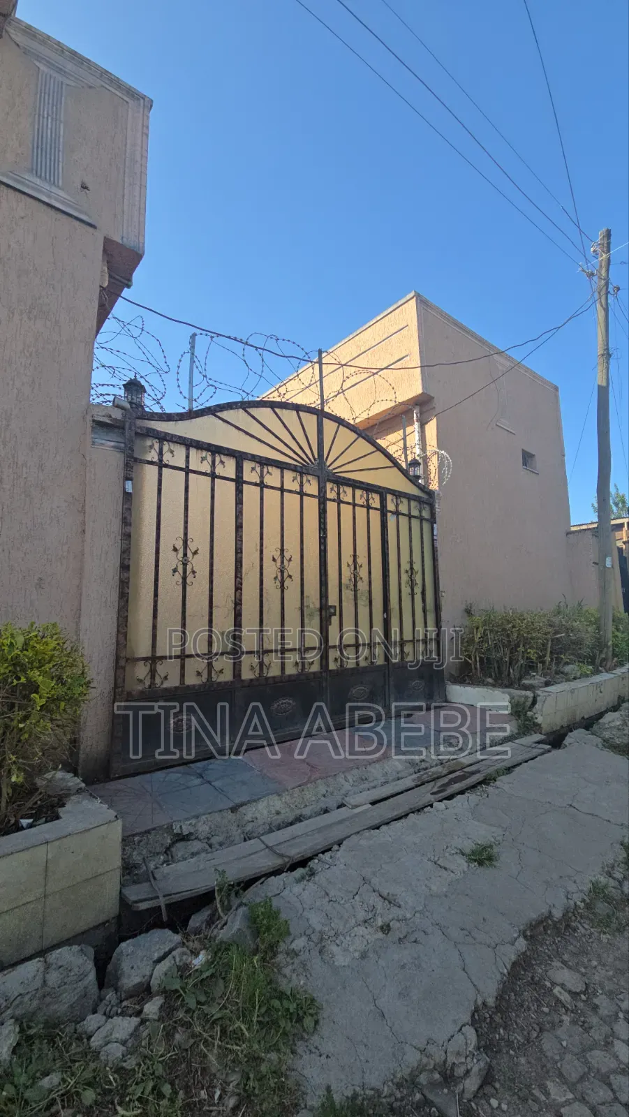 5bdrm Villa in Akaky Kaliti for sale