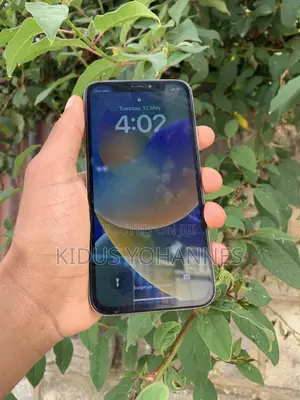Apple iPhone X 64 GB White