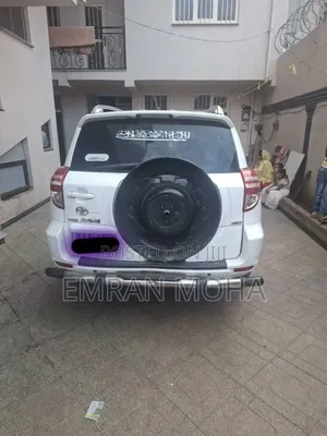 Toyota RAV4 2012 White