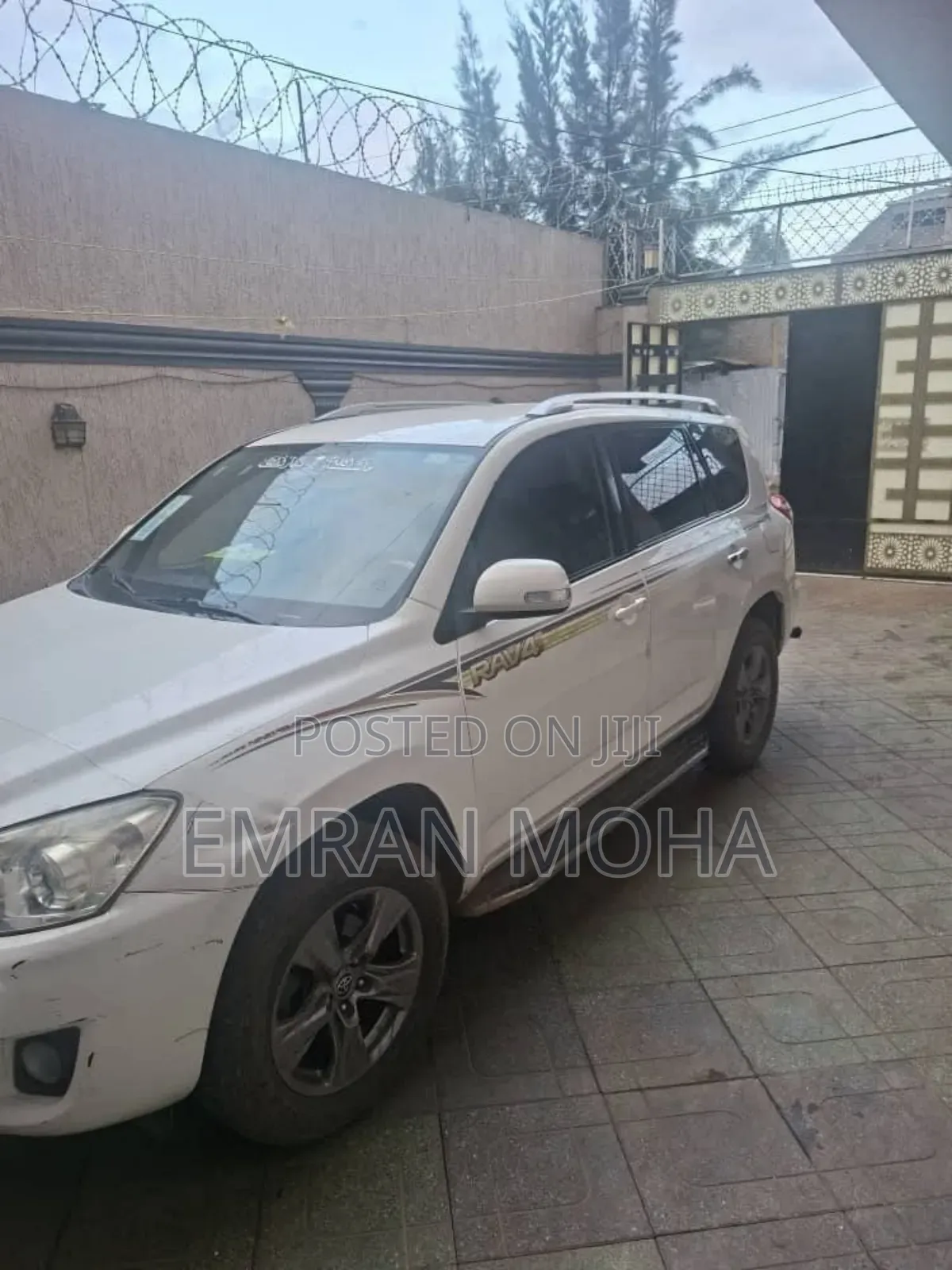 Toyota RAV4 2012 White