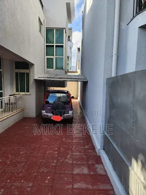 3bdrm House in Bole for sale