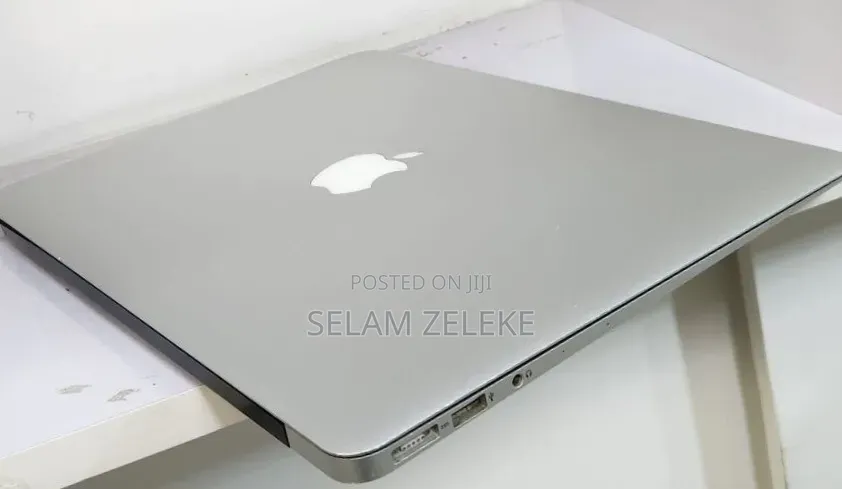New Laptop Apple MacBook Air 2017 8GB Intel Core i5 SSD 256GB