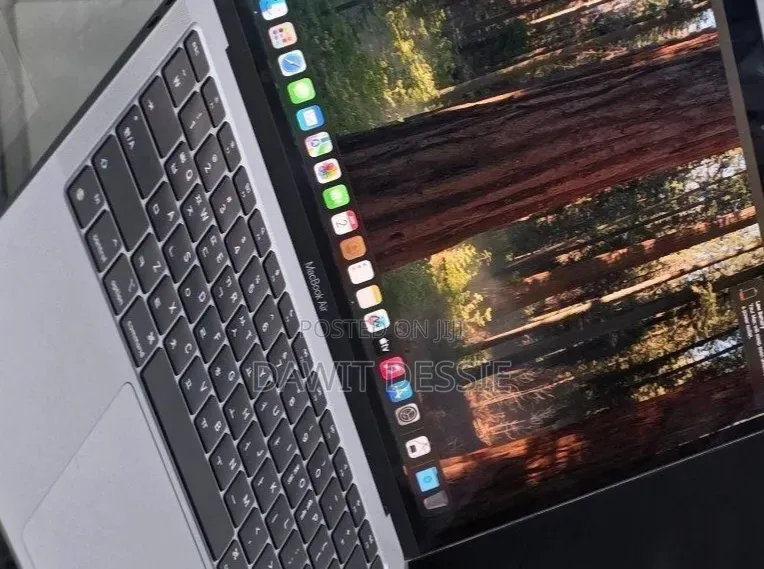 New Laptop Apple MacBook Air 2020 M1 8GB Apple M1 SSD 256GB