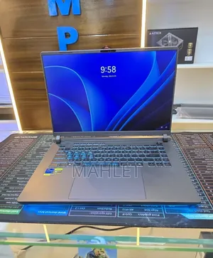 New Laptop Asus ROG Strix G17 16GB Intel Core i9 SSD 1T
