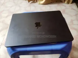 Laptop Apple MacBook Air 2022 M2 8GB Intel Core i9 SSD 256GB