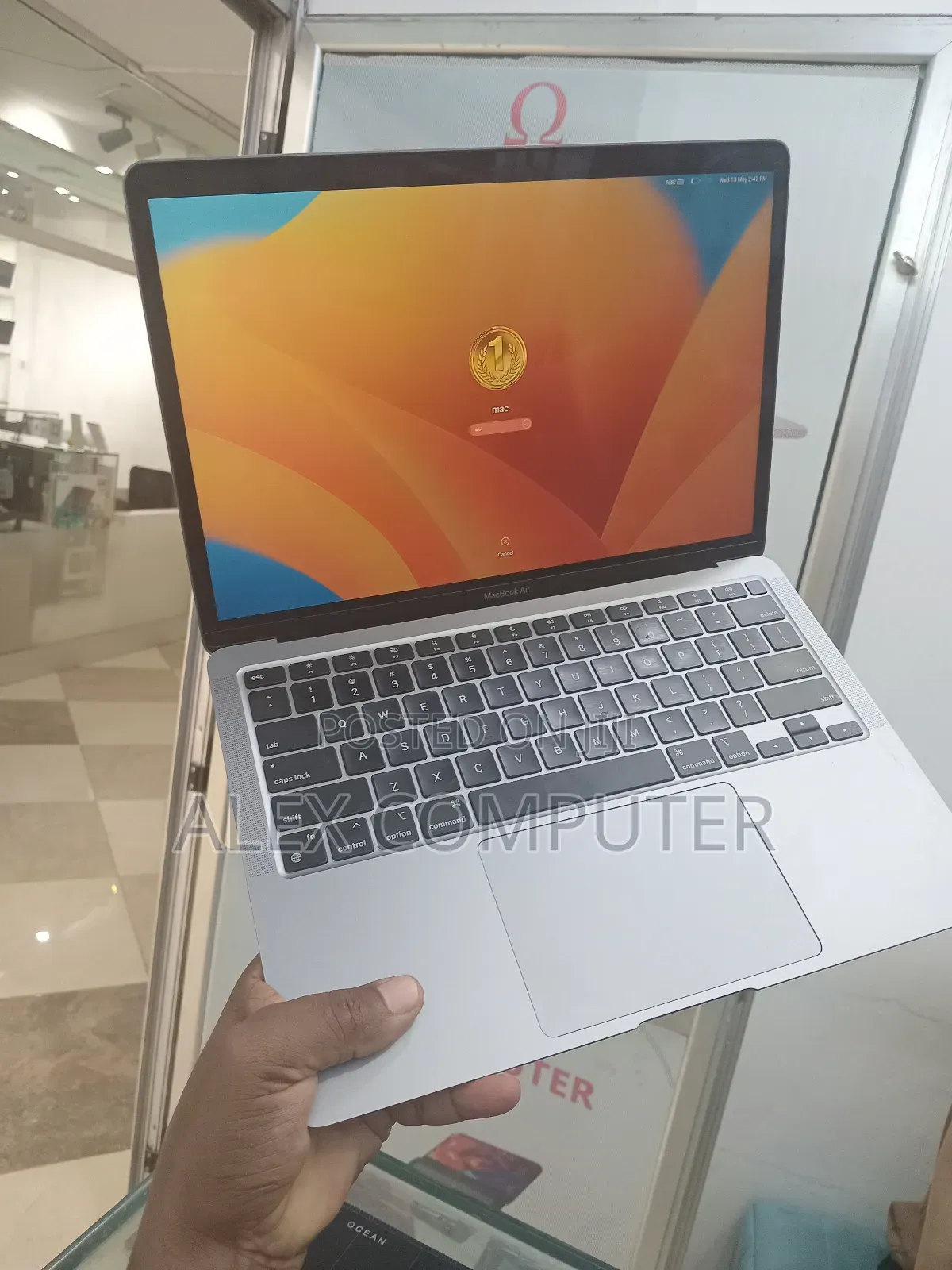 New Laptop Apple MacBook Air 2020 M1 8GB Apple M1 SSD 512GB