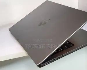 New Laptop Apple MacBook Pro M1 16GB Apple M1 Pro SSD 512GB